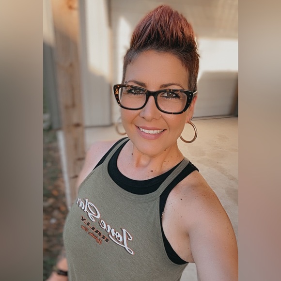 Meet your Posher, Destria - Picture 3 of 5